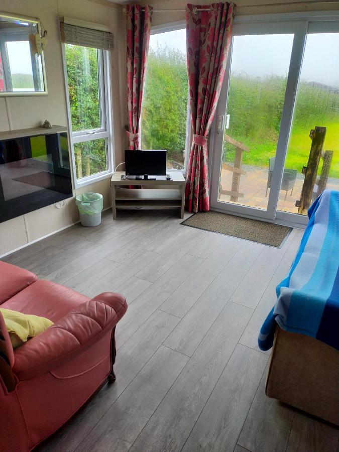 Slieve Croob Cosy Caravan Finnis Exterior foto
