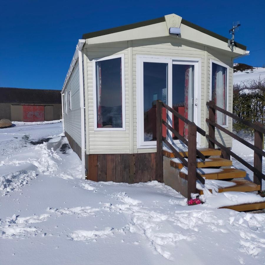 Slieve Croob Cosy Caravan Finnis Exterior foto
